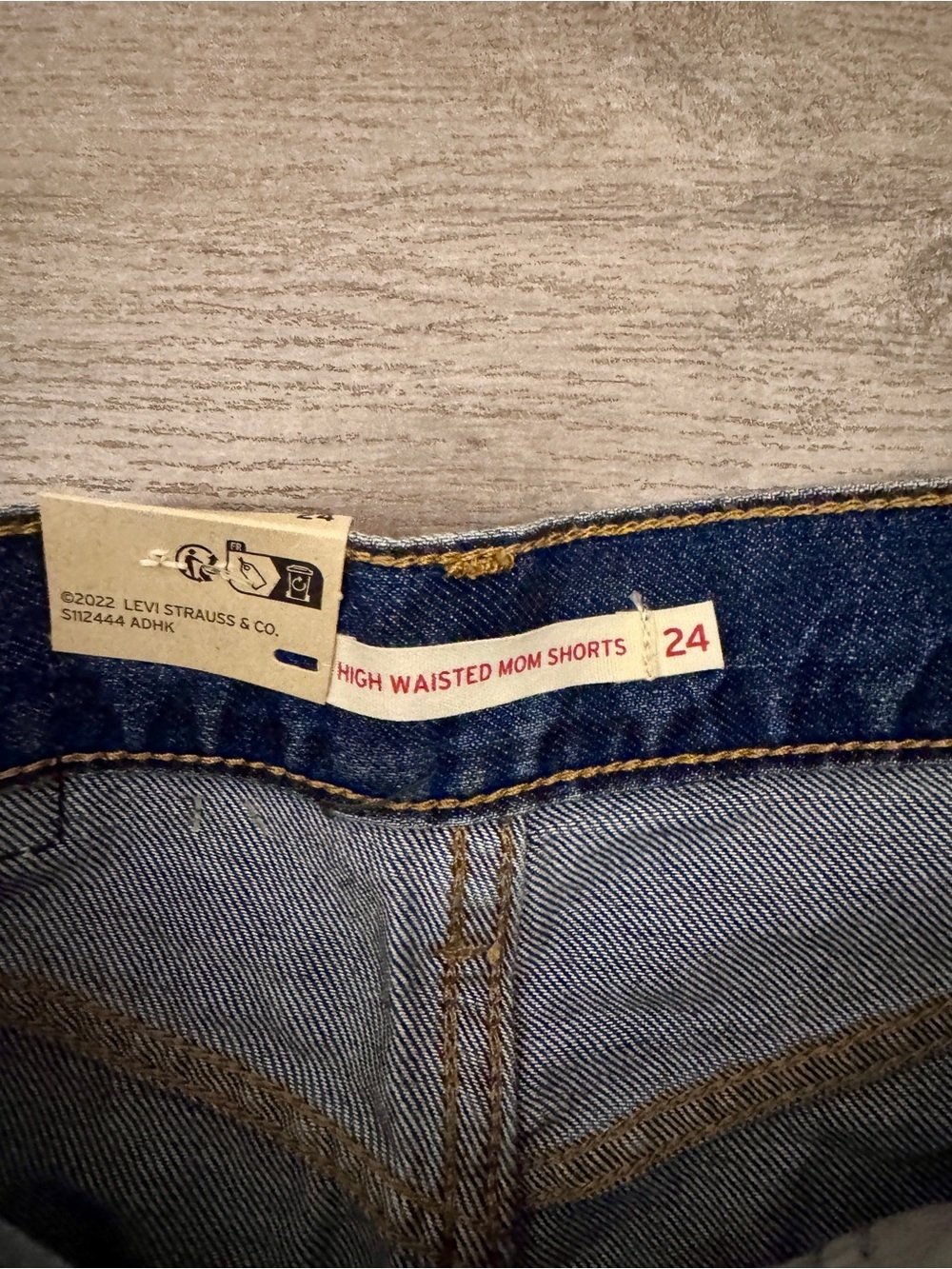 💙 Levi’s Ribcage High-Waisted Denim Shorts | Size 24 | NWT - Picture 4 of 8